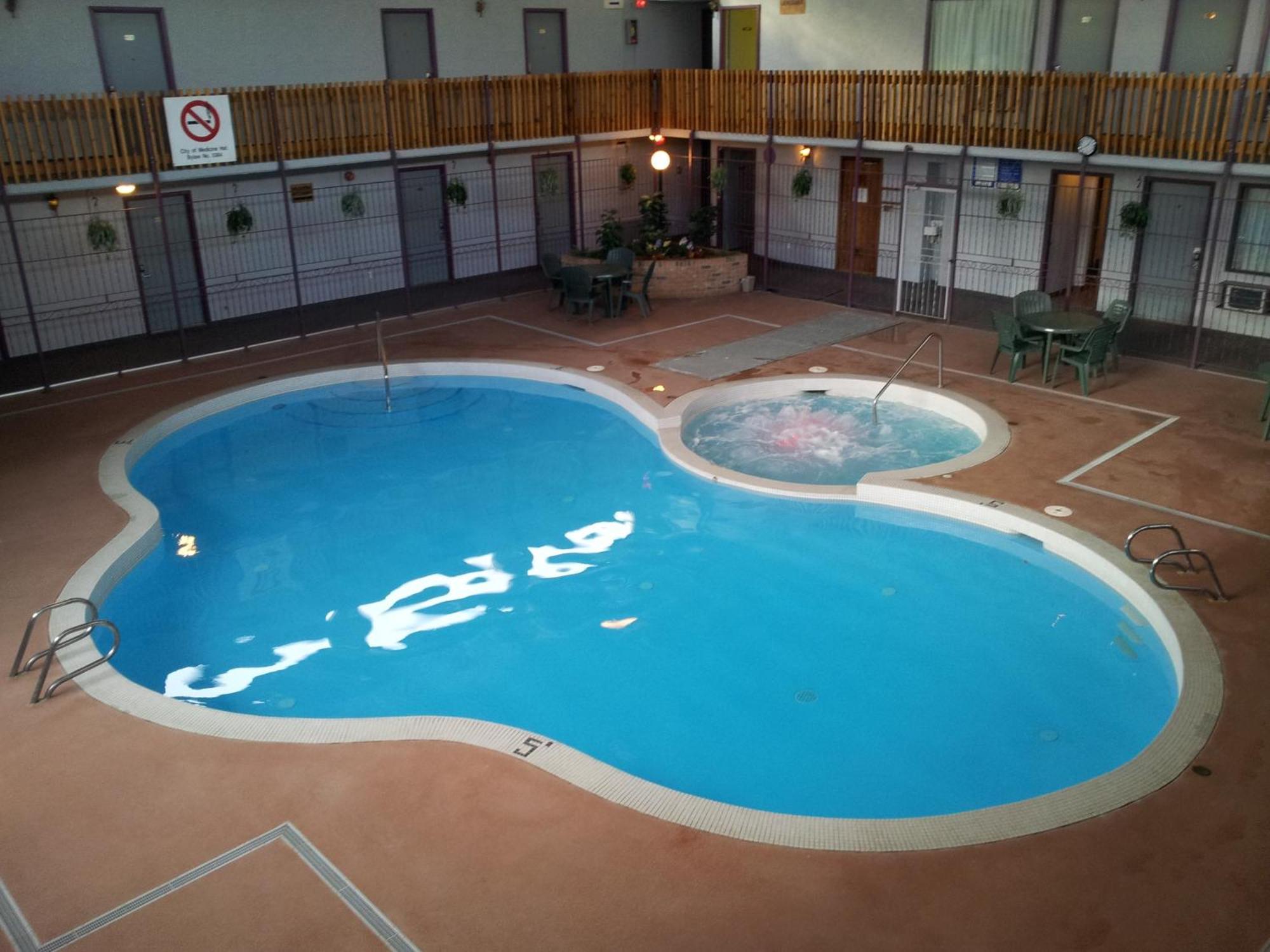 Ramada By Wyndham Medicine Hat Facilities photo